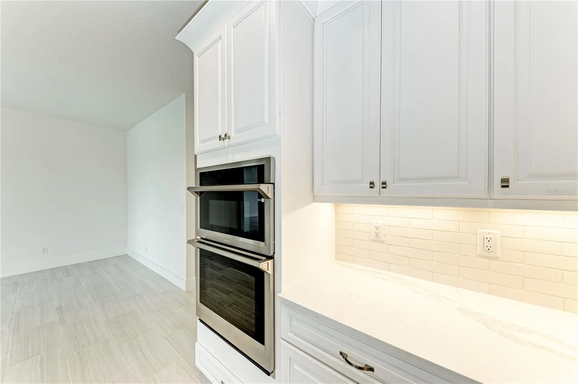 10016 Rembrandt Way Bradenton FL 34212