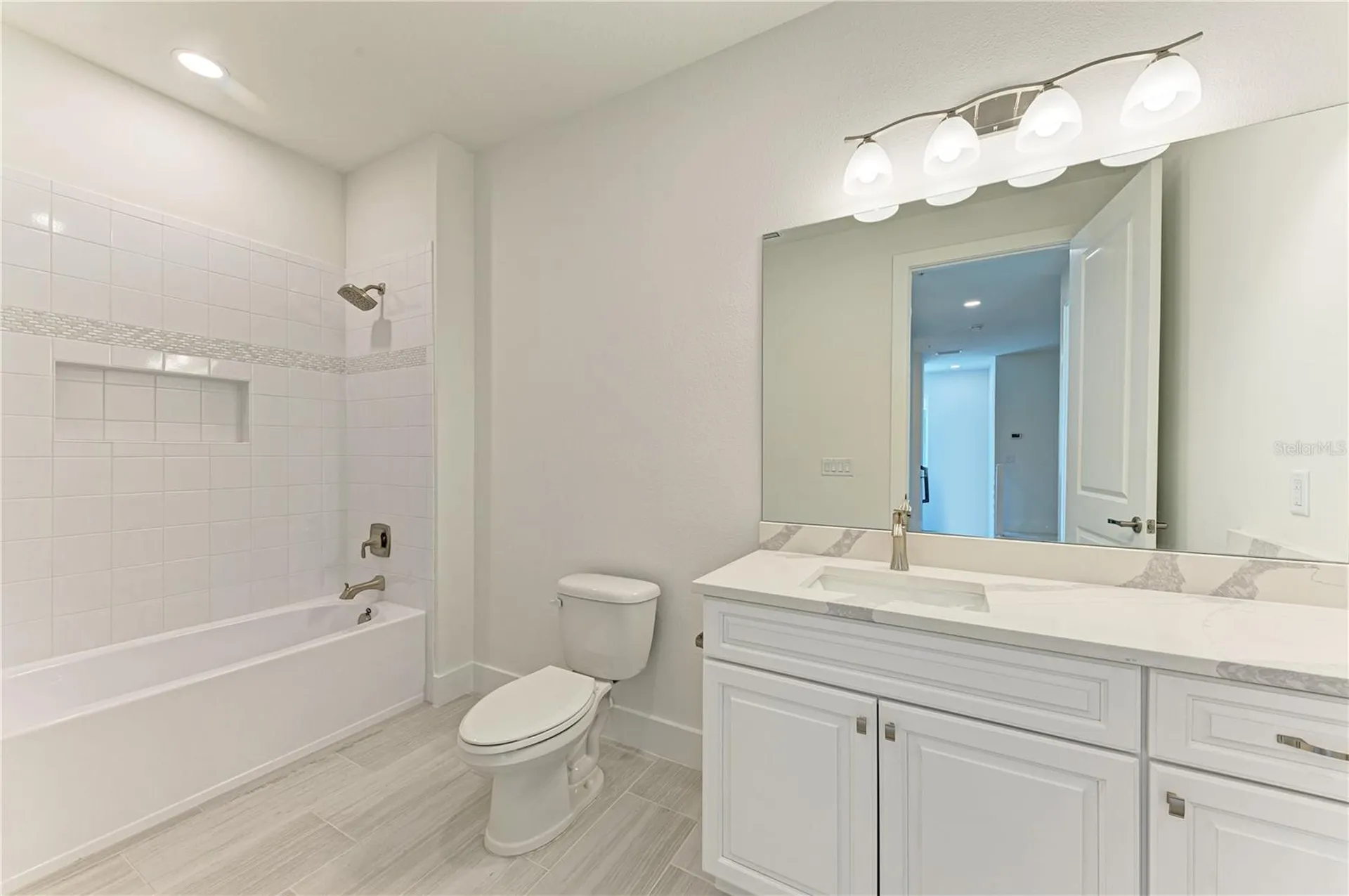 10016 Rembrandt Way Bradenton FL 34212