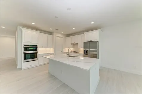 10016 Rembrandt Way Bradenton FL 34212