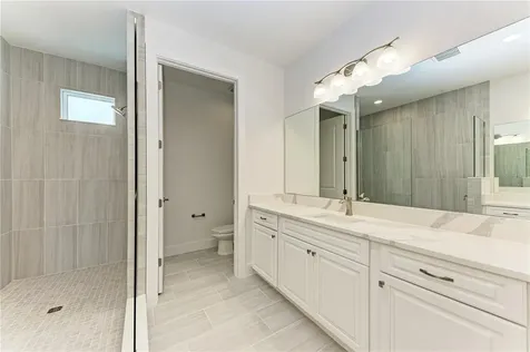 10016 Rembrandt Way Bradenton FL 34212