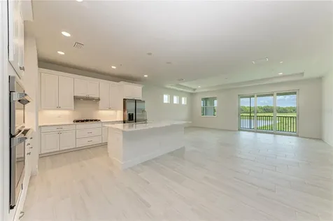 10016 Rembrandt Way Bradenton FL 34212