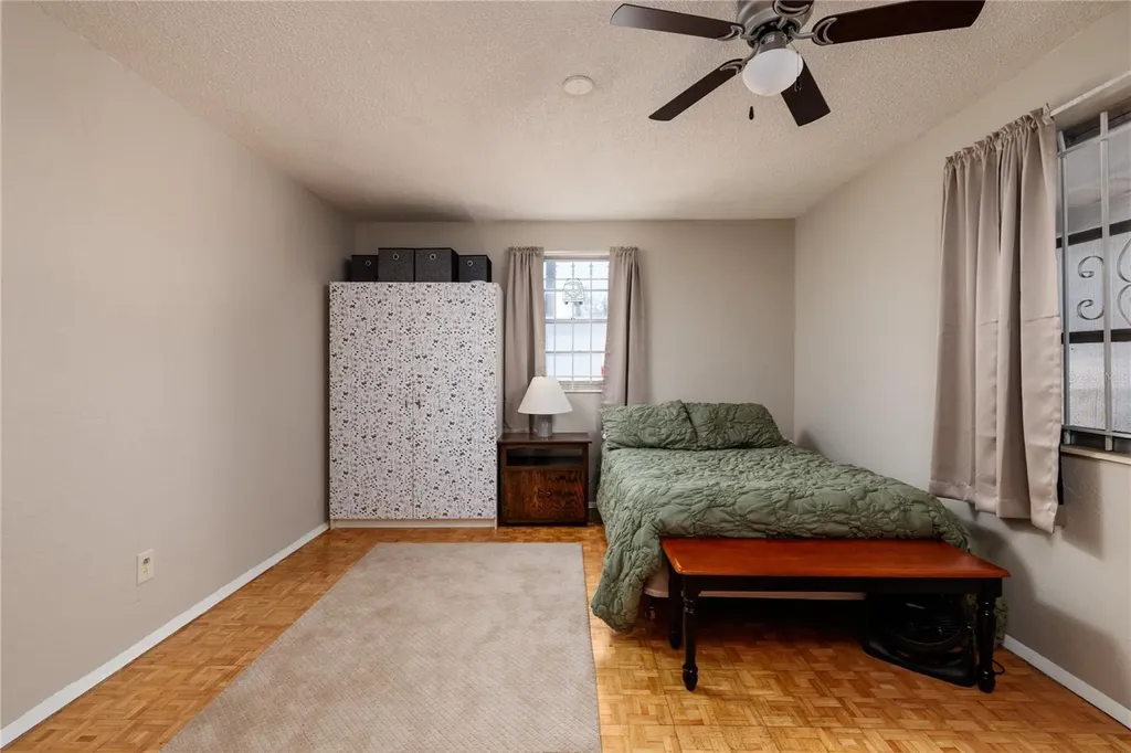 525 9th Avenue N St Petersburg FL 33701