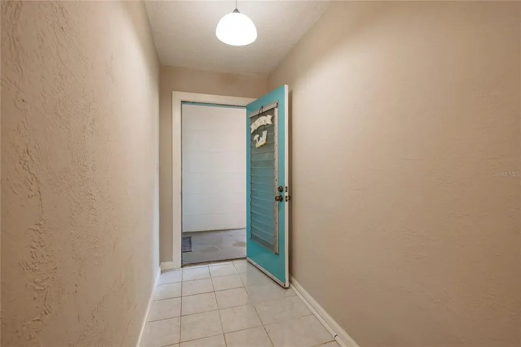 525 9th Avenue N St Petersburg FL 33701
