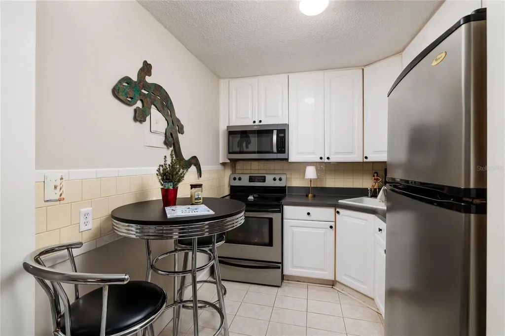 525 9th Avenue N St Petersburg FL 33701