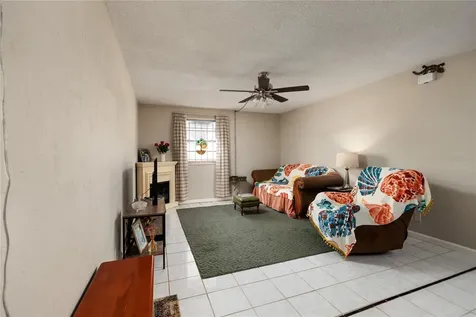 525 9th Avenue N St Petersburg FL 33701
