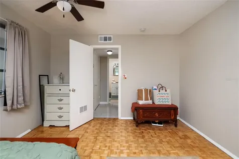 525 9th Avenue N St Petersburg FL 33701