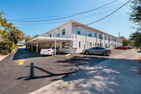 525 9th Avenue N St Petersburg FL 33701
