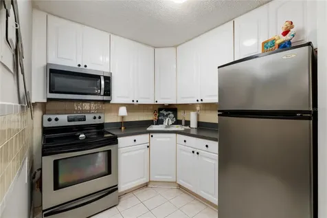 525 9th Avenue N St Petersburg FL 33701