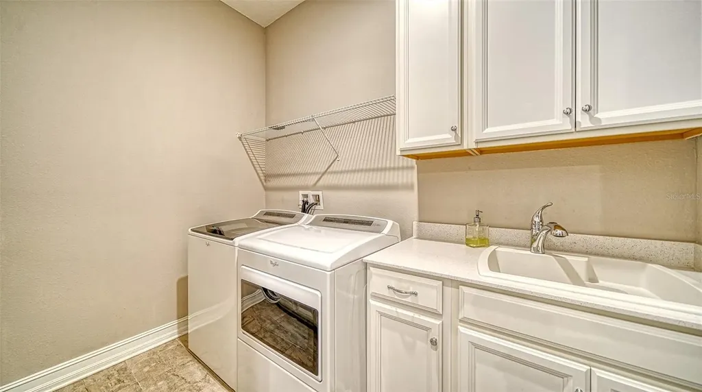 7300 Great Egret Boulevard Sarasota FL 34241