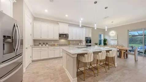 7300 Great Egret Boulevard Sarasota FL 34241