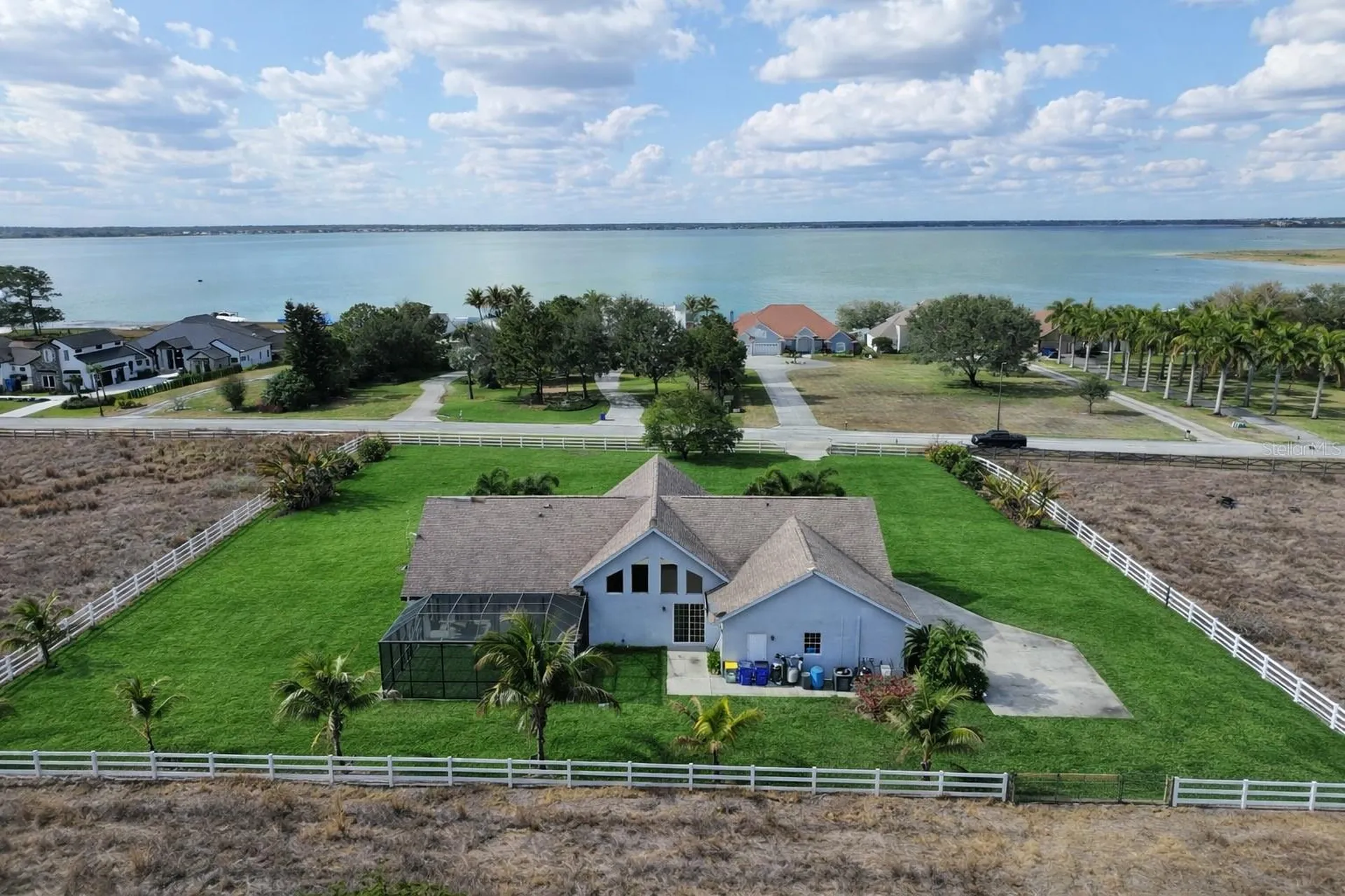 186 S Bear Pointe Drive Lake Placid FL 33852