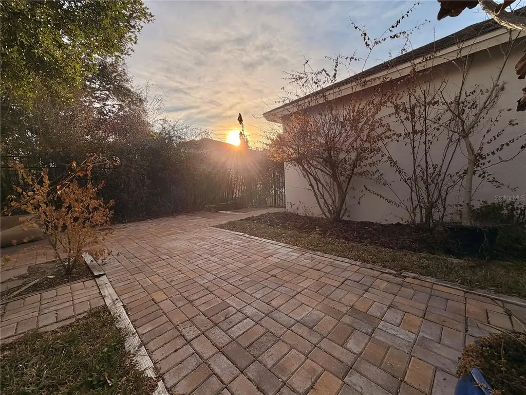 16215 Bridgecrossing Drive Lithia FL 33547