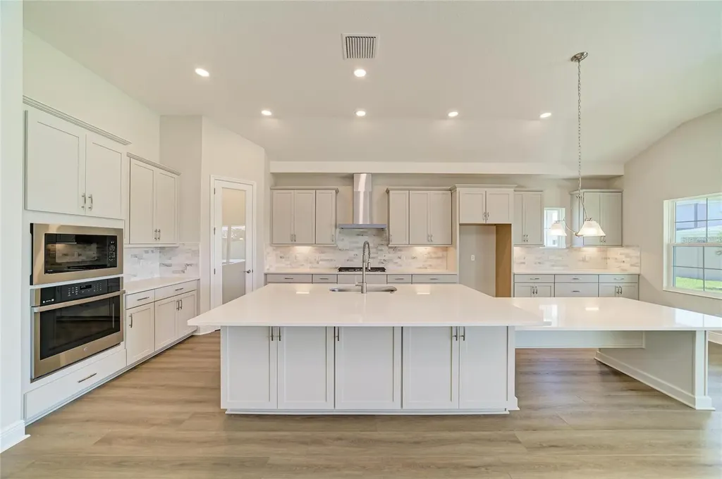 33482 Twilight Sea Place Dade City FL 33525