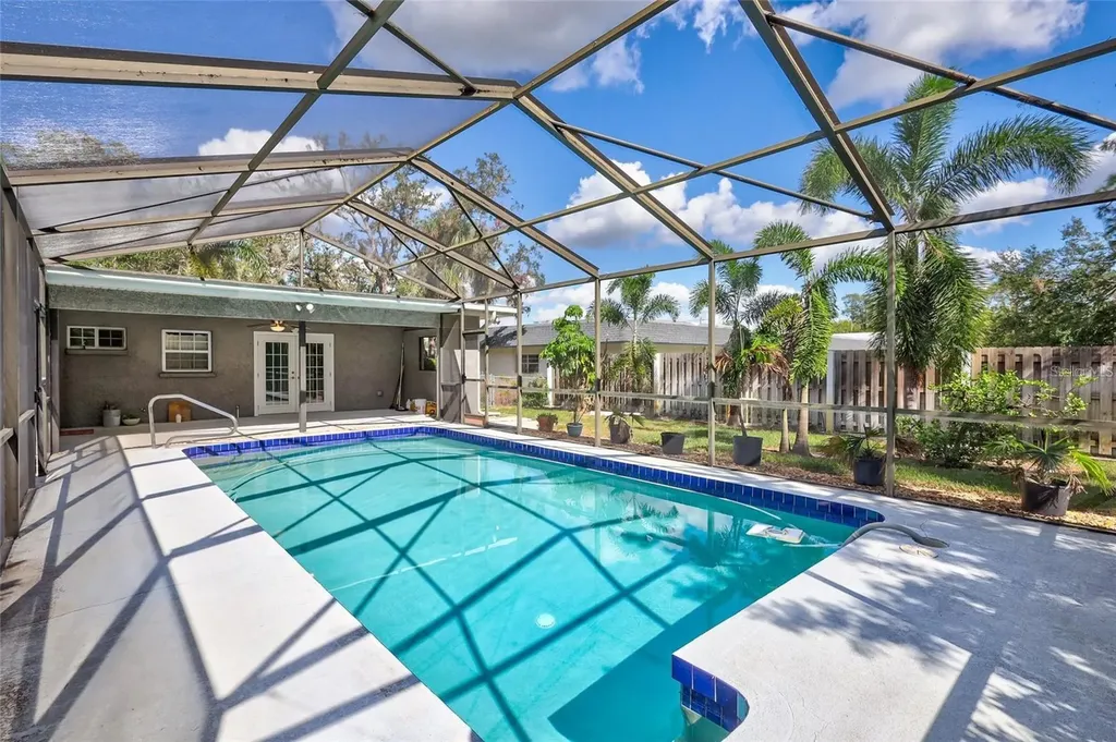 2724 Monterey Street Sarasota FL 34231