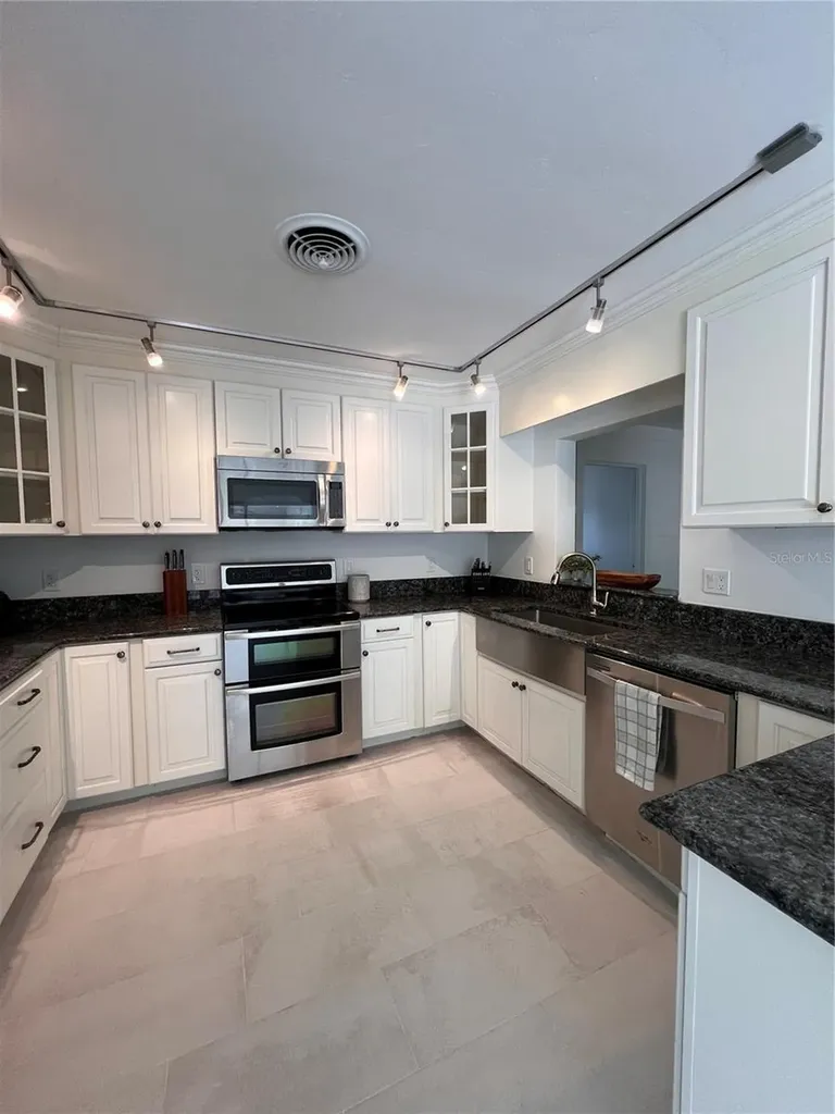 2724 Monterey Street Sarasota FL 34231