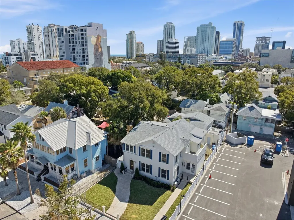326 6th Avenue N St Petersburg FL 33701