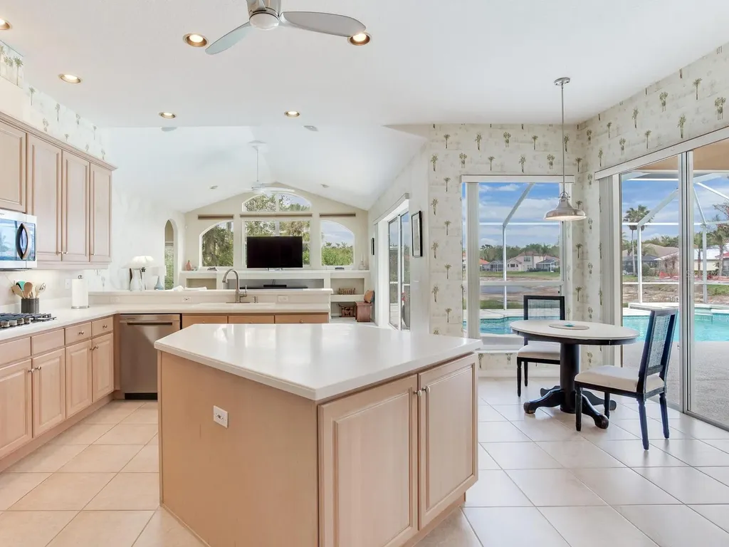 10228 Estuary Drive Tampa FL 33647