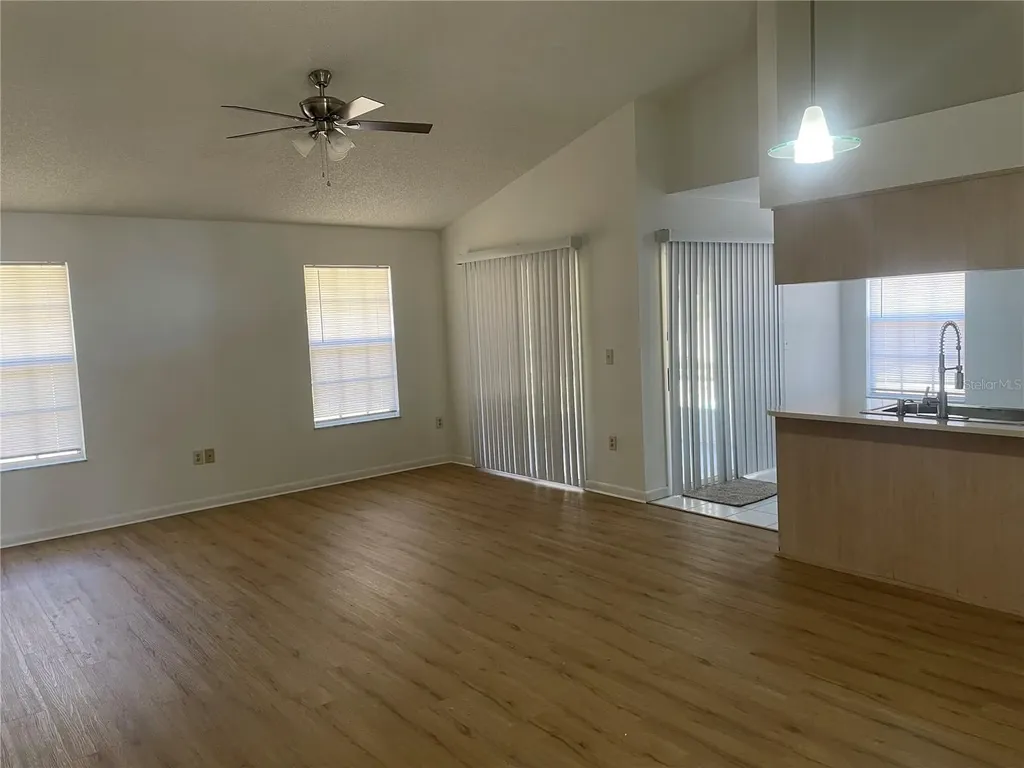 208 Lucerne Drive Debary FL 32713