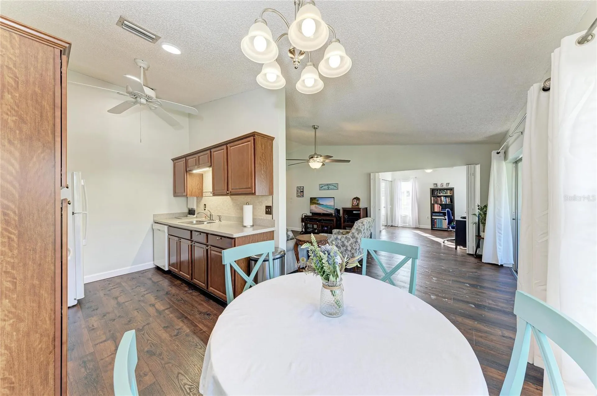 4006 36th Avenue Drive W Bradenton FL 34205
