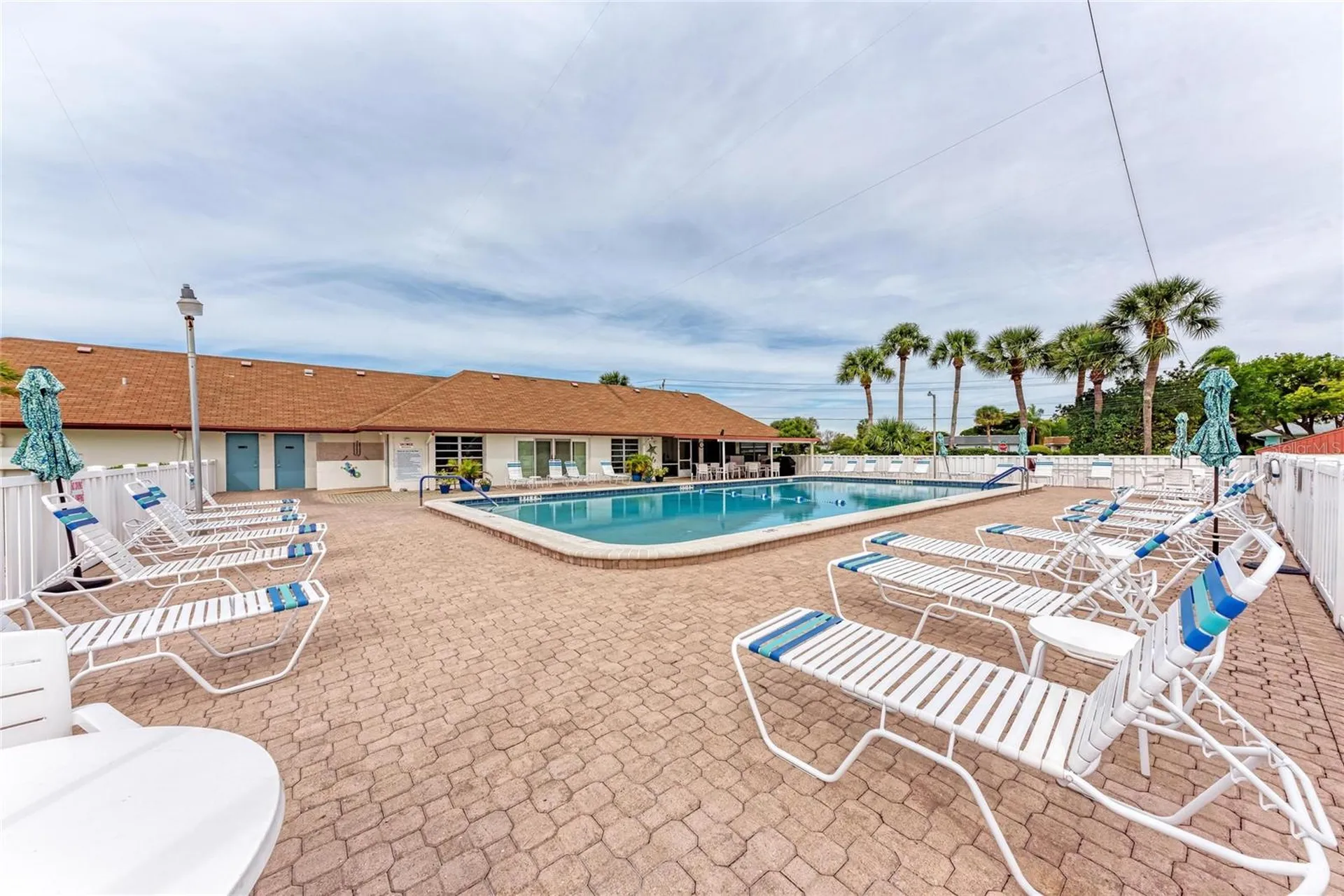 4006 36th Avenue Drive W Bradenton FL 34205