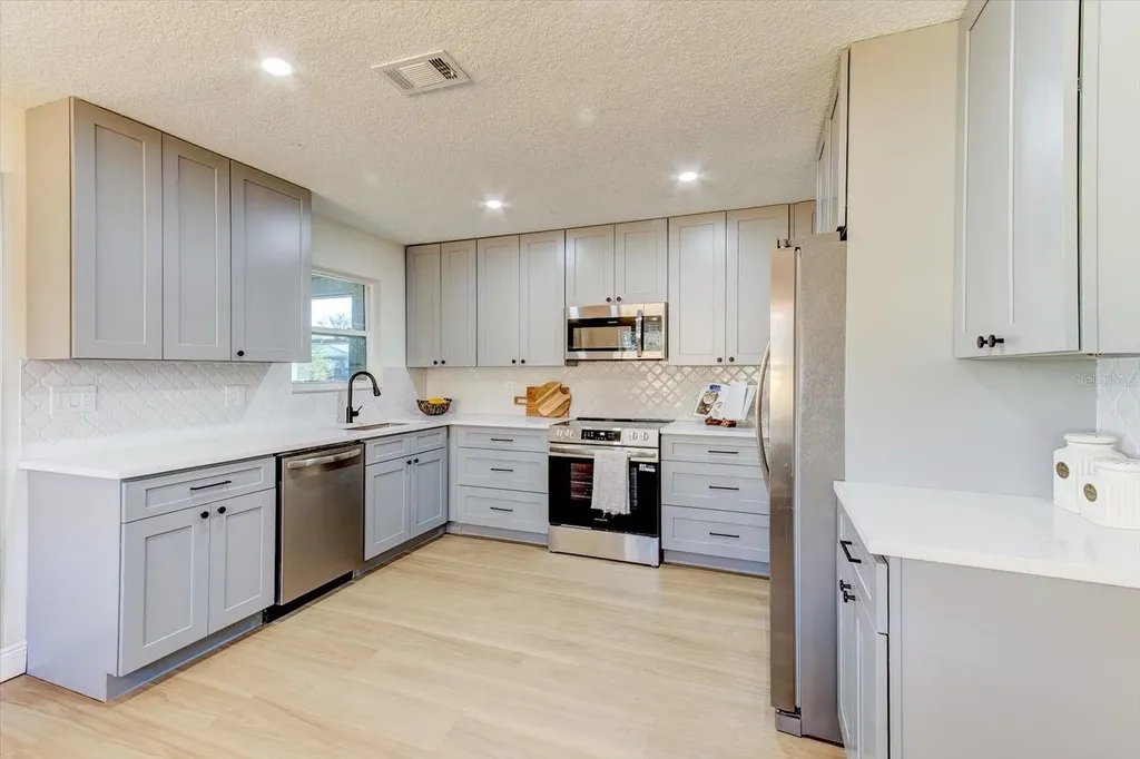 20 Woodlands Circle Ormond Beach FL 32174