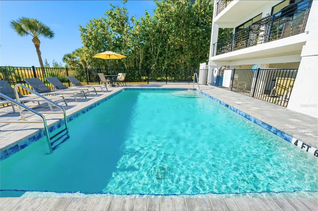450 Beach Road Sarasota FL 34242