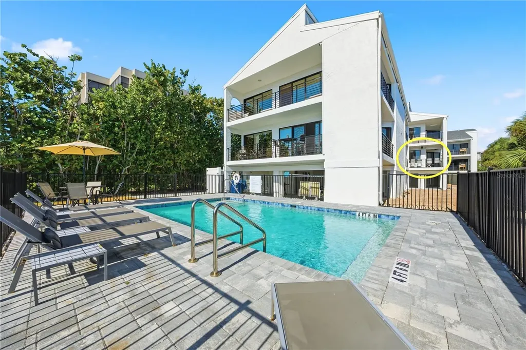 450 Beach Road Sarasota FL 34242