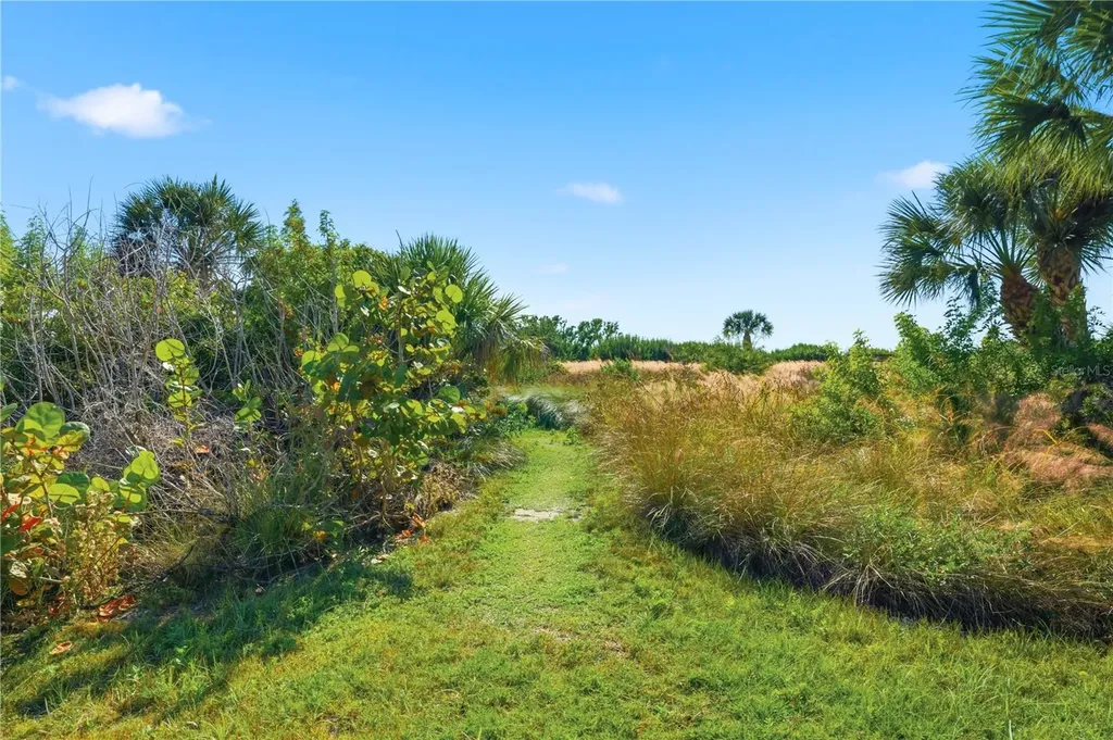 450 Beach Road Sarasota FL 34242