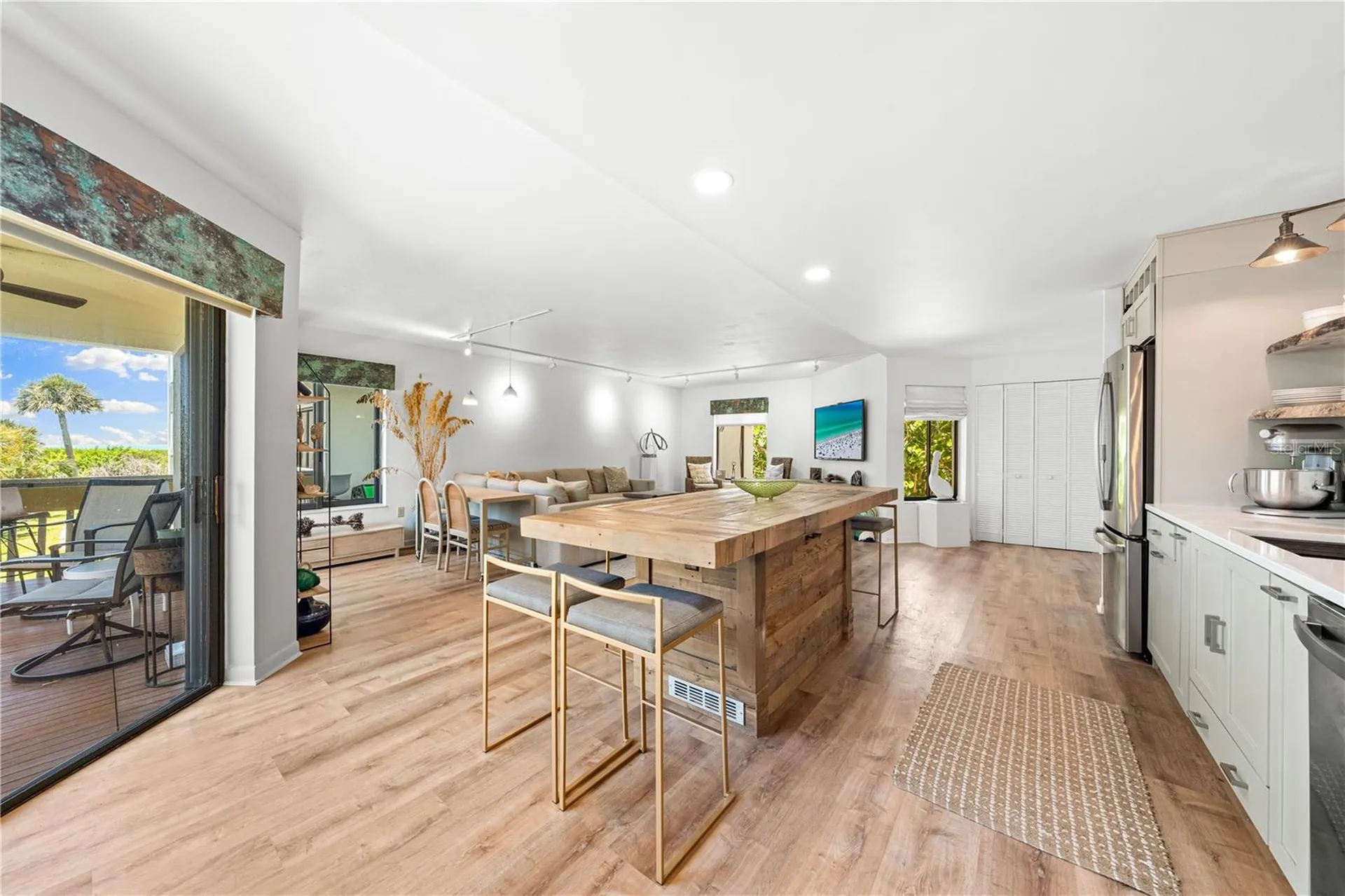 450 Beach Road Sarasota FL 34242
