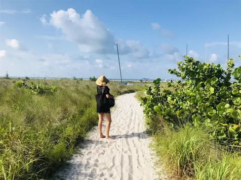 450 Beach Road Sarasota FL 34242