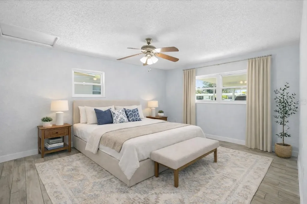 1827 Nevada Avenue NE St Petersburg FL 33703