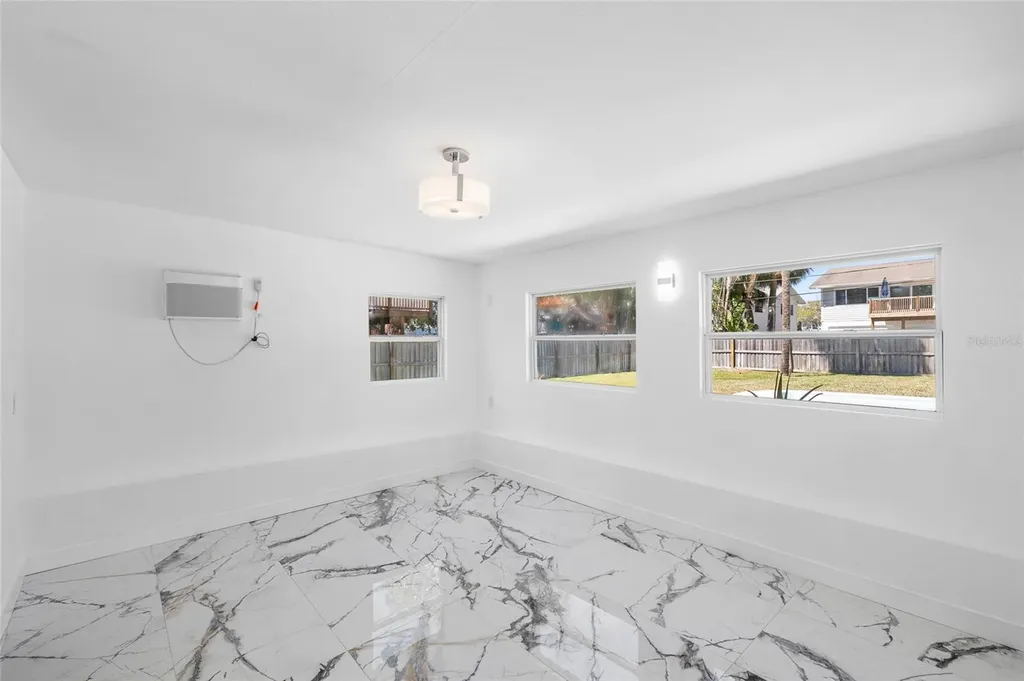 1827 Nevada Avenue NE St Petersburg FL 33703