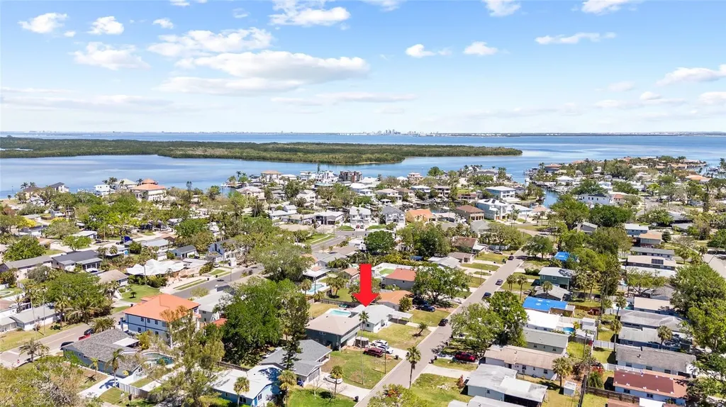 1827 Nevada Avenue NE St Petersburg FL 33703