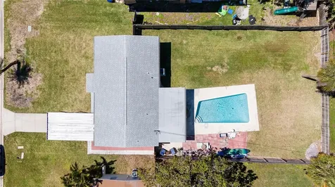 1827 Nevada Avenue NE St Petersburg FL 33703