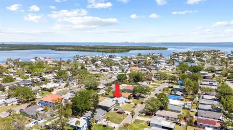 1827 Nevada Avenue NE St Petersburg FL 33703