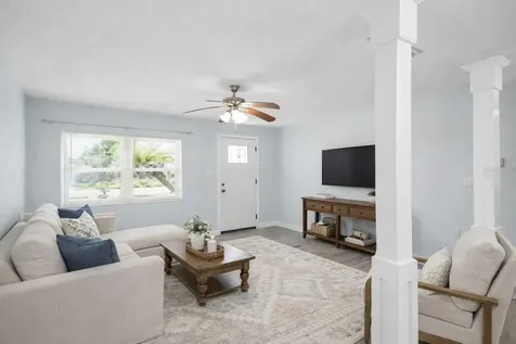 1827 Nevada Avenue NE St Petersburg FL 33703