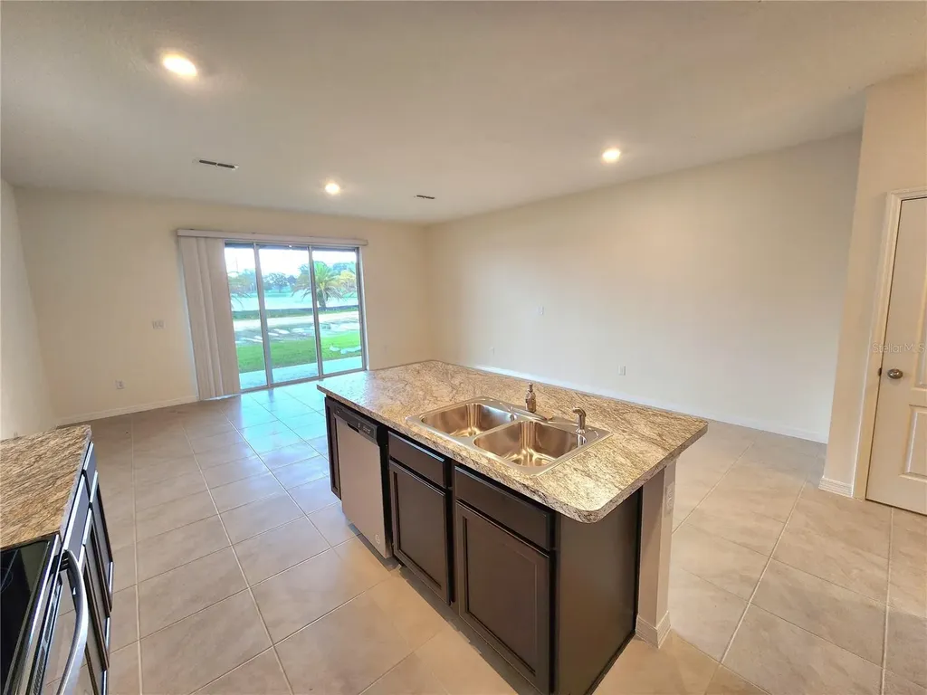 1141 Blue Jay Drive Davenport FL 33837