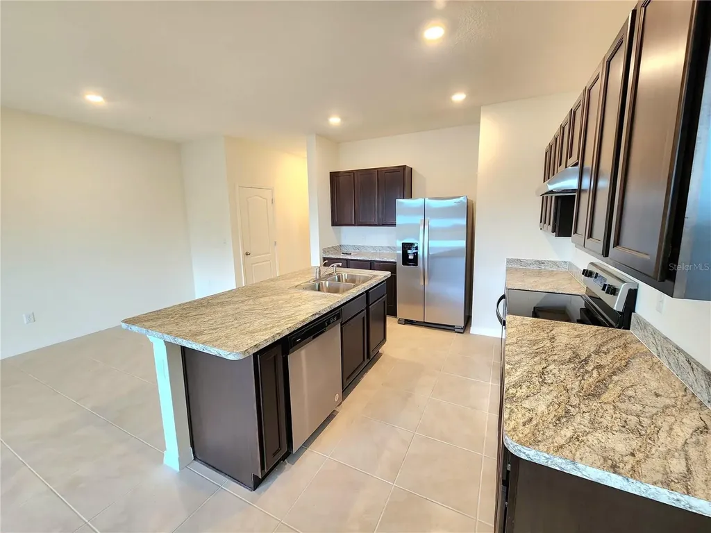 1141 Blue Jay Drive Davenport FL 33837