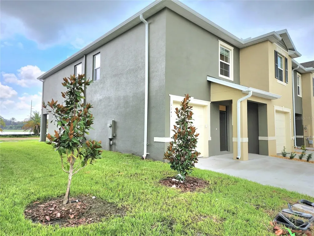 1141 Blue Jay Drive Davenport FL 33837