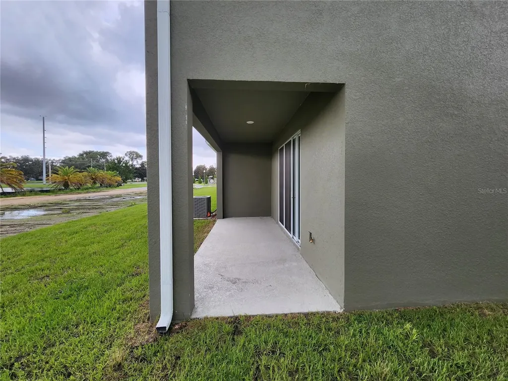 1141 Blue Jay Drive Davenport FL 33837