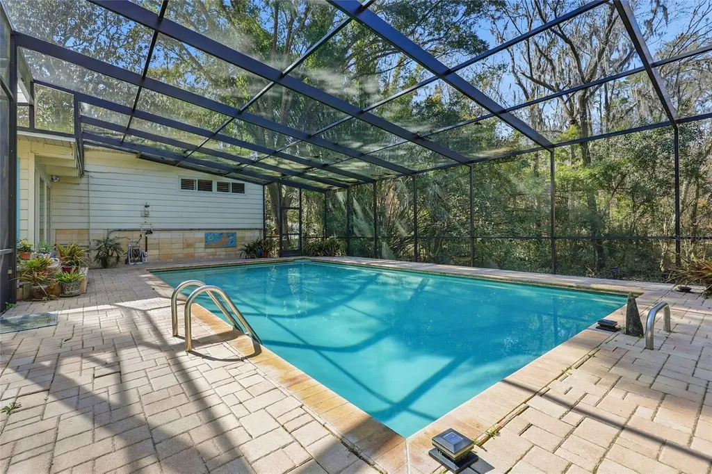 2074 NW 11th Road Gainesville FL 32605
