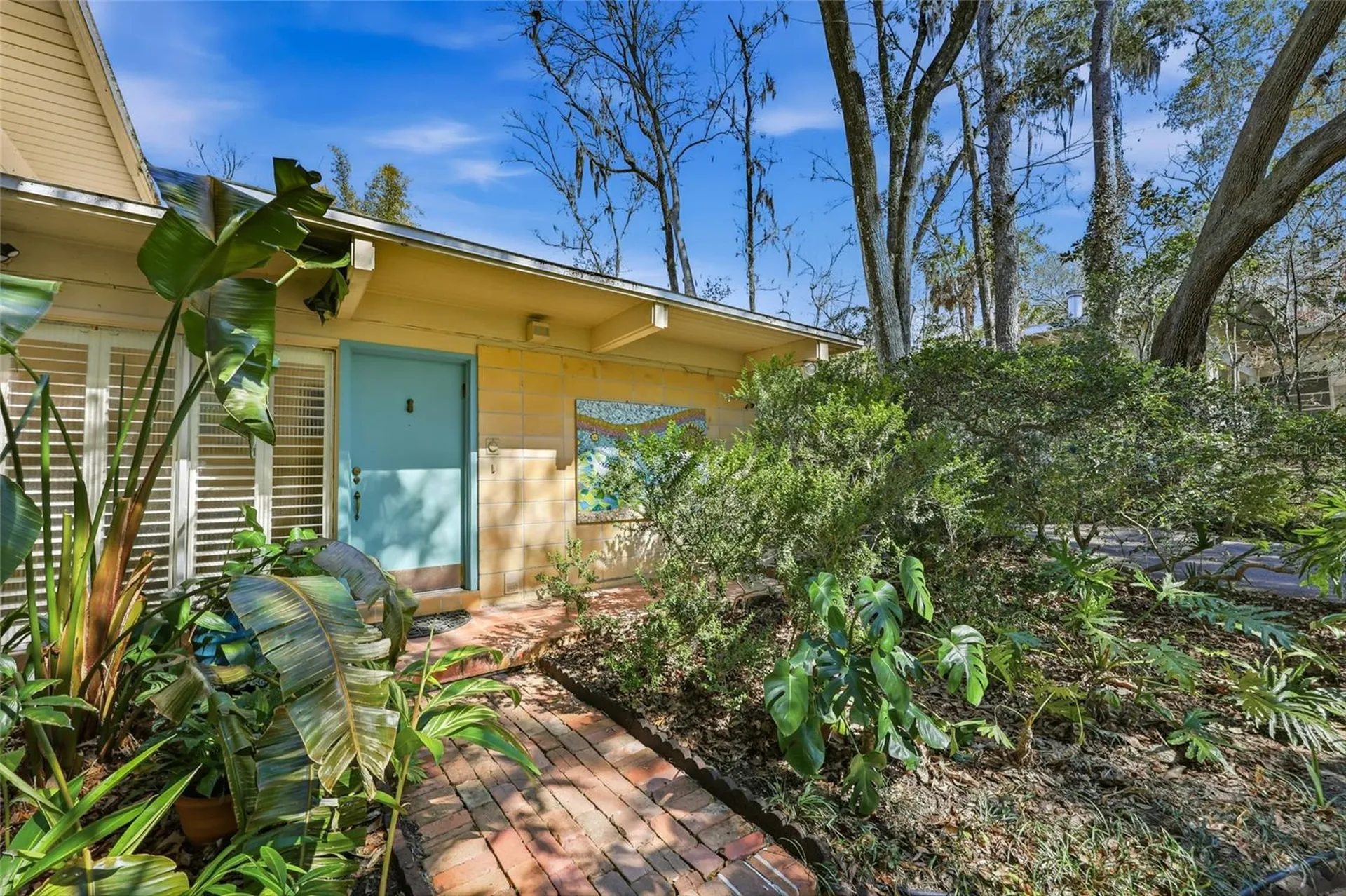 2074 NW 11th Road Gainesville FL 32605