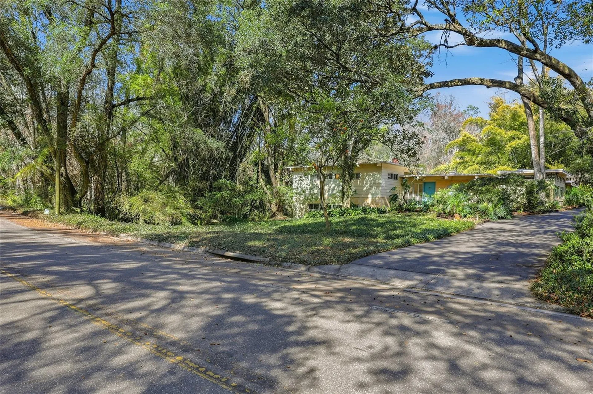 2074 NW 11th Road Gainesville FL 32605