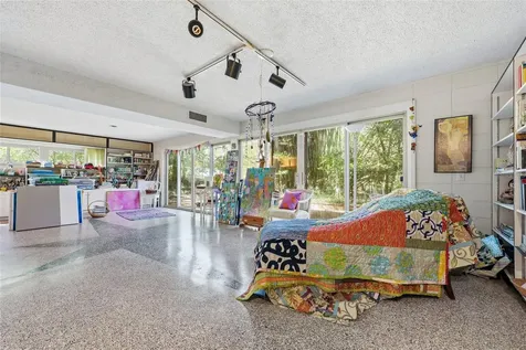 2074 NW 11th Road Gainesville FL 32605