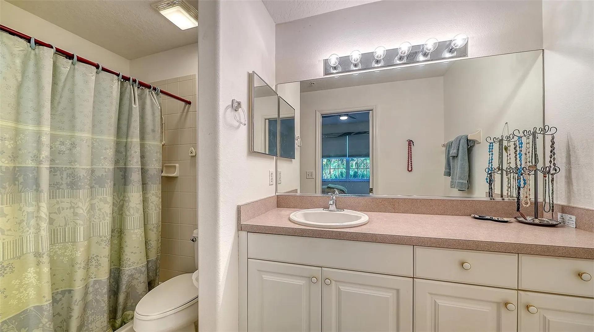 4205 Castlebridge Lane Sarasota FL 34238