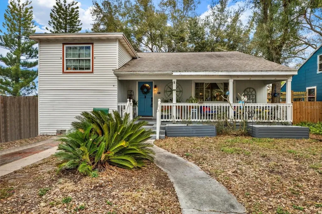 911 29th Street N St Petersburg FL 33713