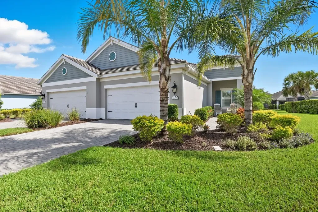 2723 Sapphire Blue Lane Bradenton FL 34211