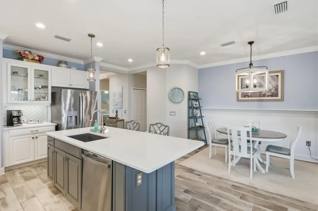 2723 Sapphire Blue Lane Bradenton FL 34211