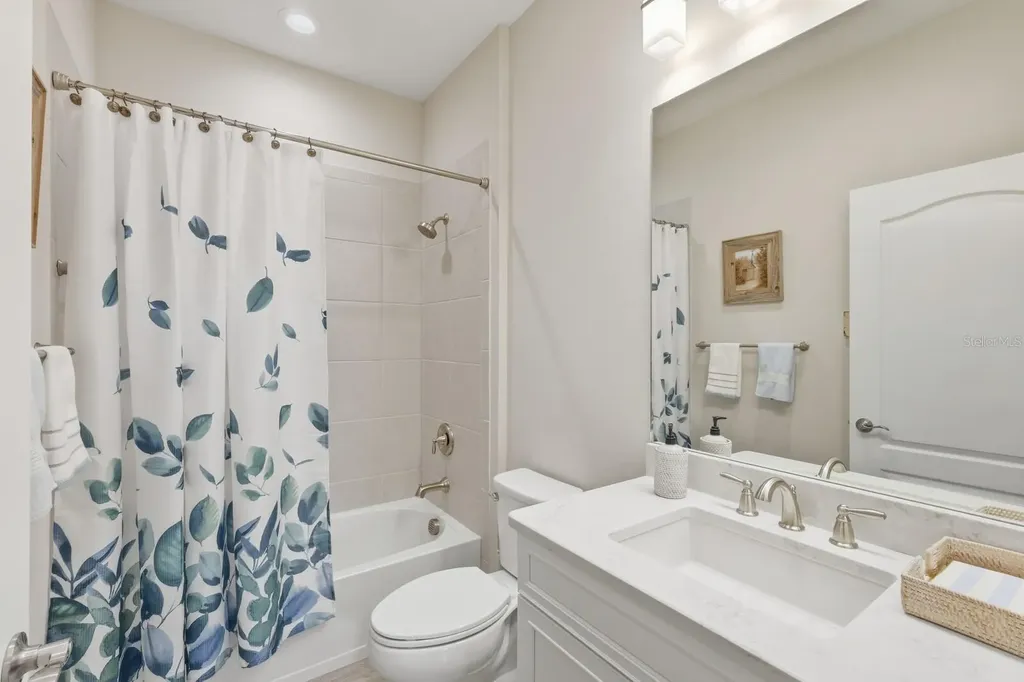 2723 Sapphire Blue Lane Bradenton FL 34211