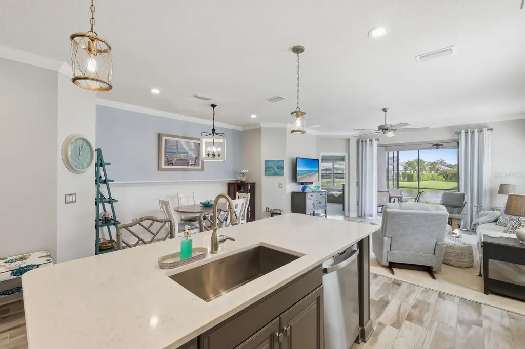 2723 Sapphire Blue Lane Bradenton FL 34211